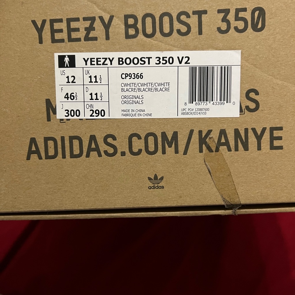 AUTHENTIC YEEZY 350 BOOST V2